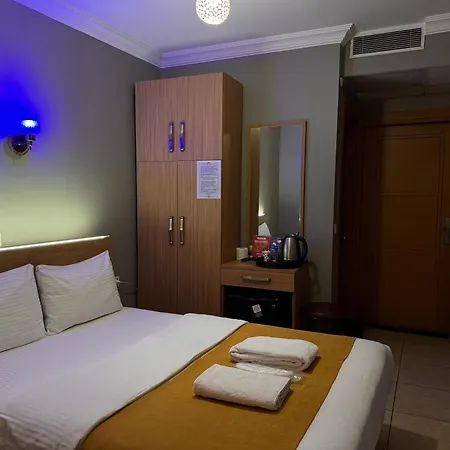 Esen Life Hostel