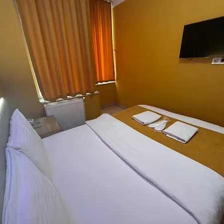 Esen Life Hostel *